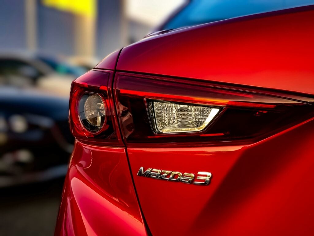 Mazda 3 年輕人最愛的二手汽車車款